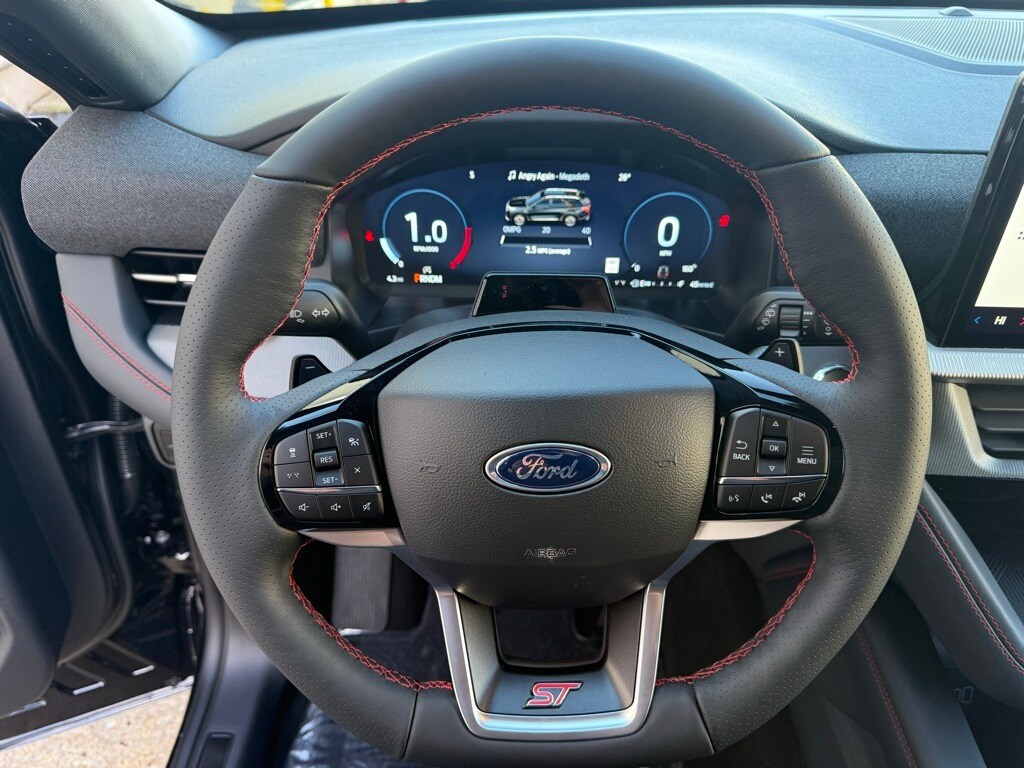 2026 Ford Explorer ST photo 2