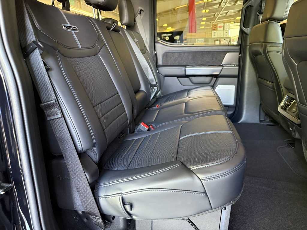 2026 Ford F-350 Super Duty Platinum - Photo 7