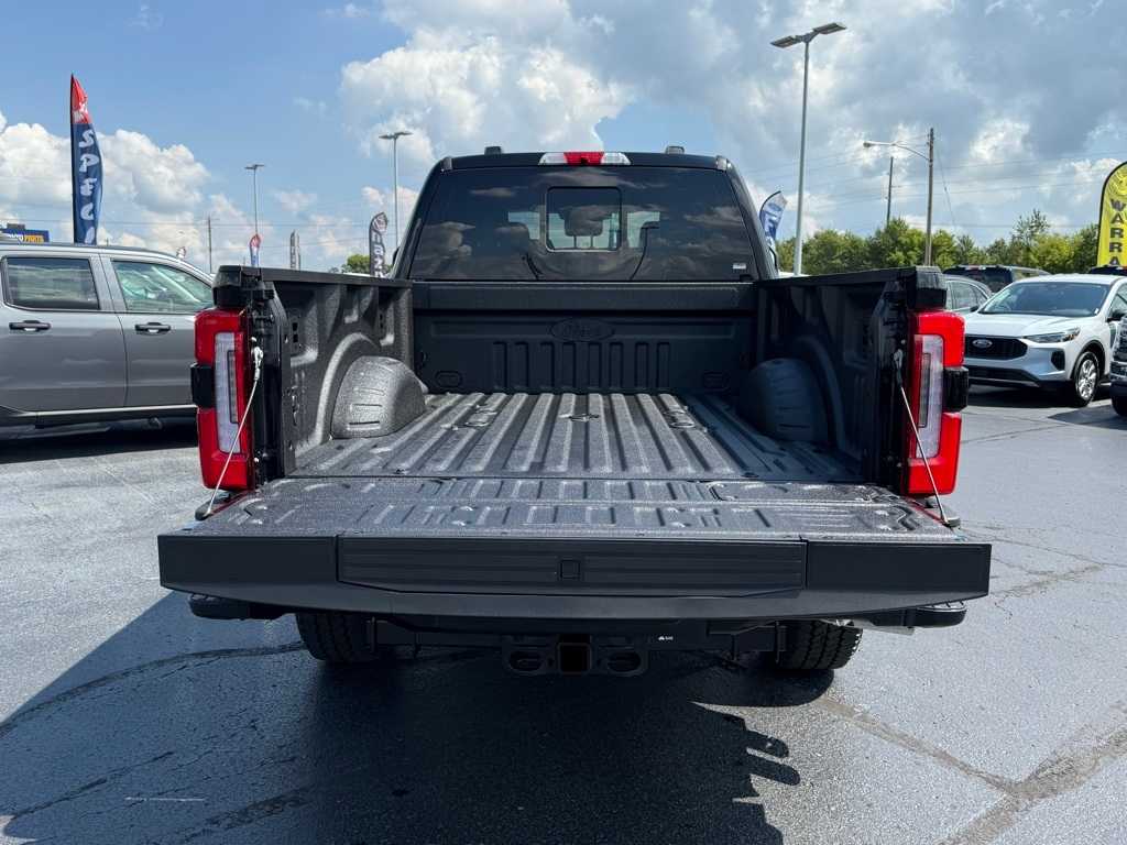 2026 Ford F-350 Super Duty Platinum - Photo 28