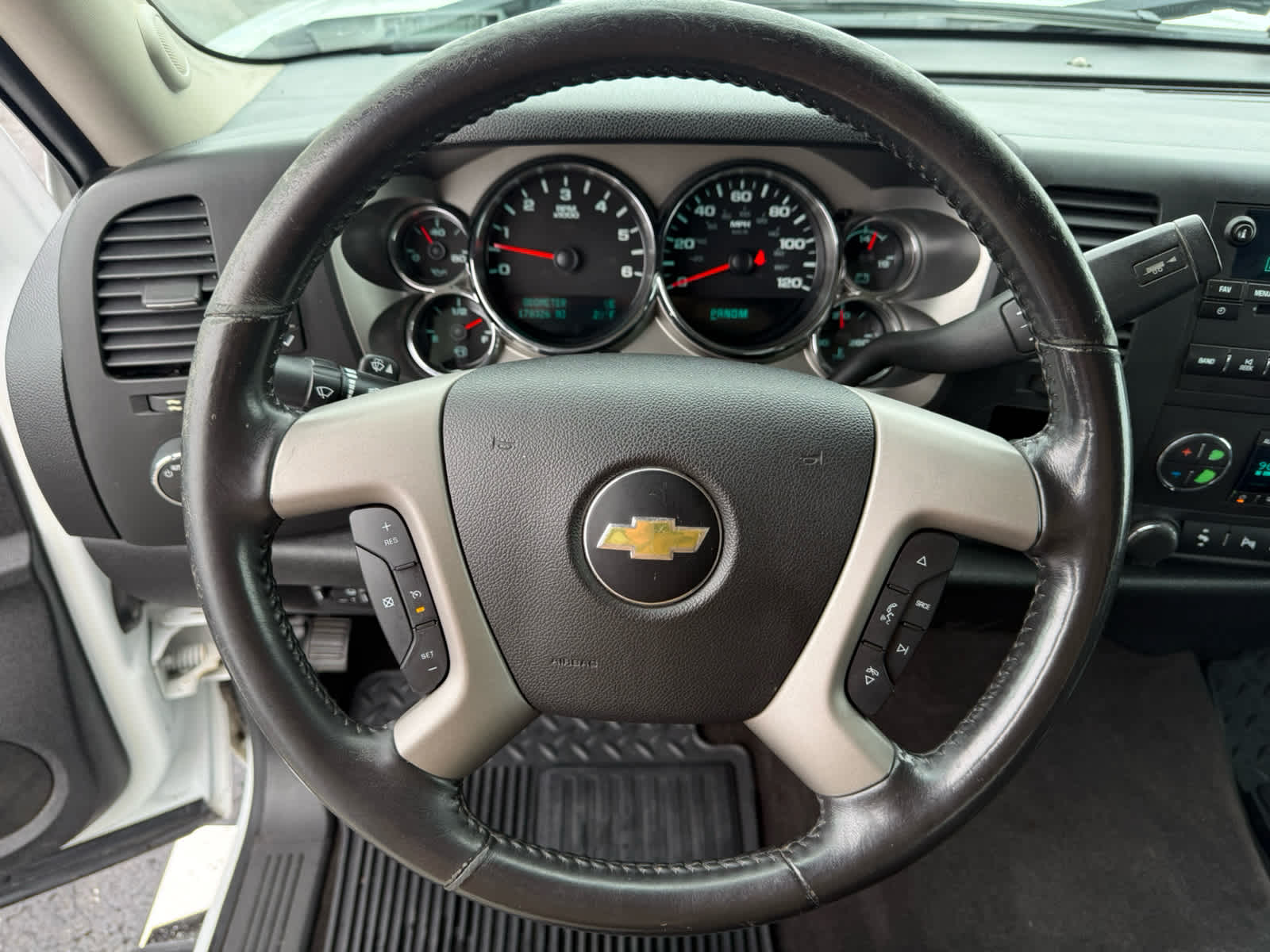 Used 2013 Chevrolet Silverado 1500 LT with VIN 3GCPCSE04DG141357 for sale in Danville, KY