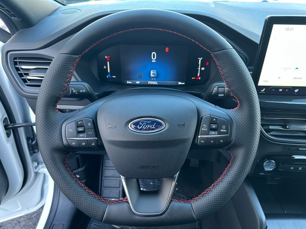2025 Ford Escape ST-Line photo 2