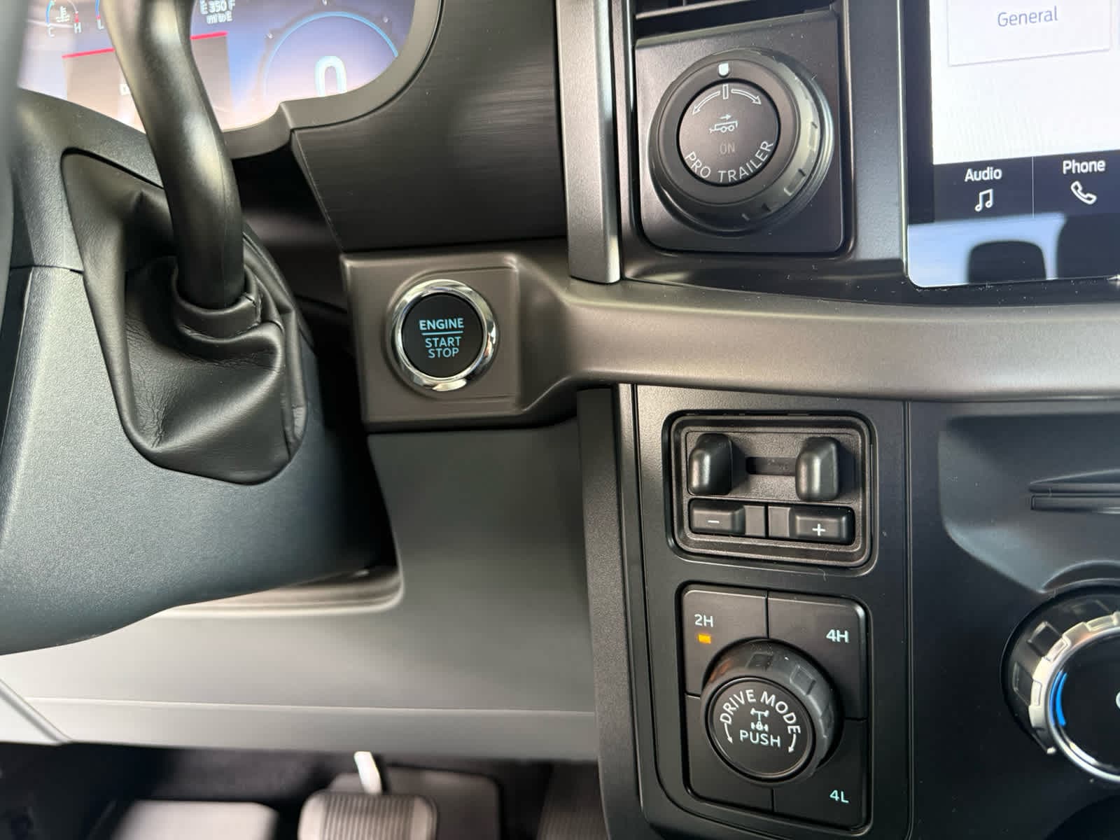 2026 Ford F-150 XLT - Photo 12