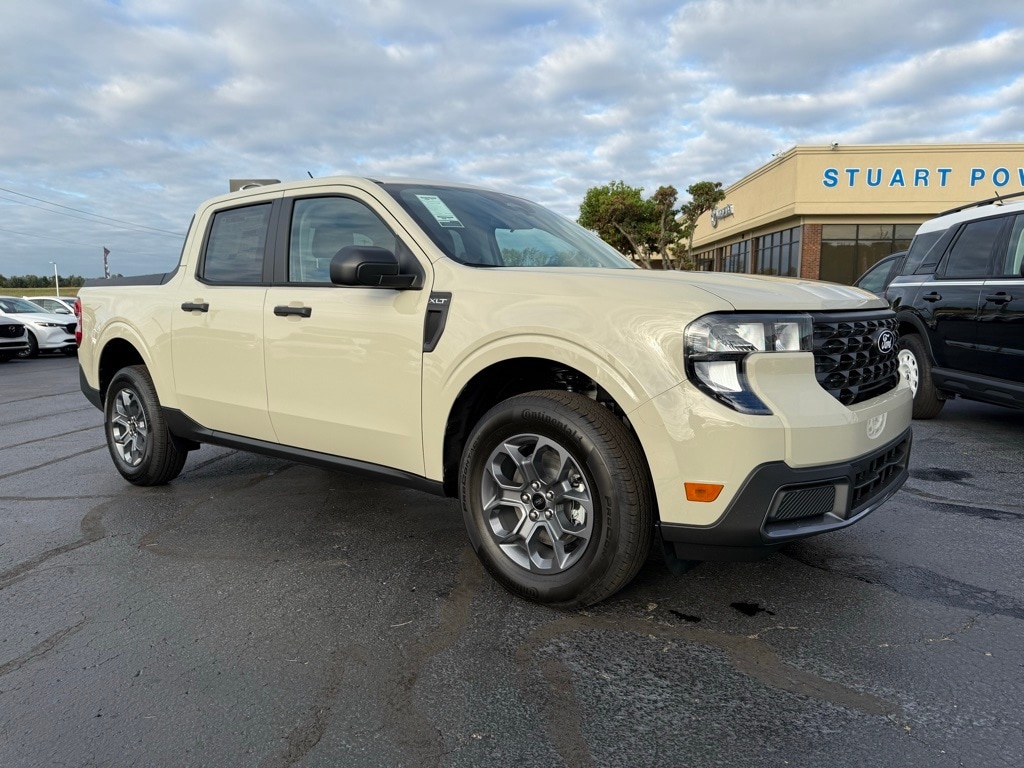 New 2025 Ford Maverick XLT Truck
