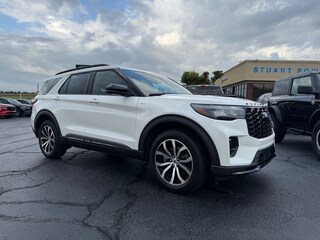2025 Ford Explorer ST-Line SUV