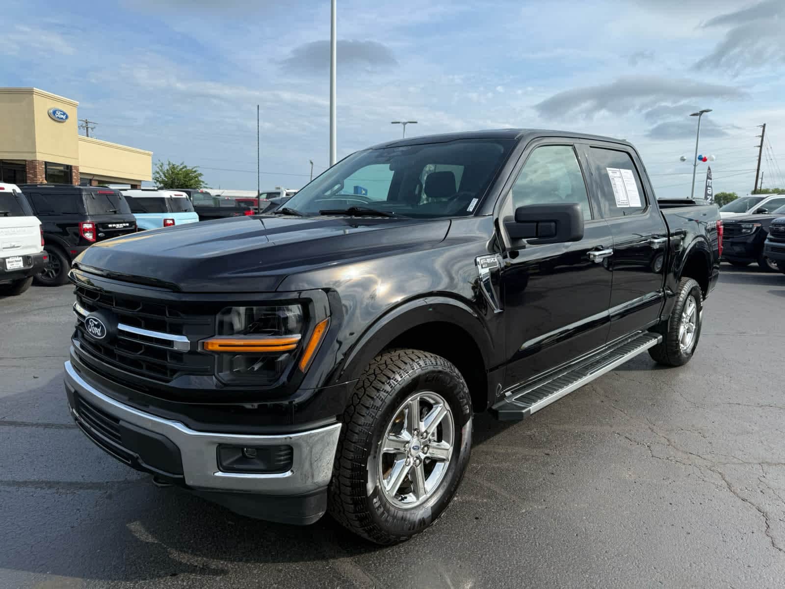2025 Ford F-150 XLT - Photo 24