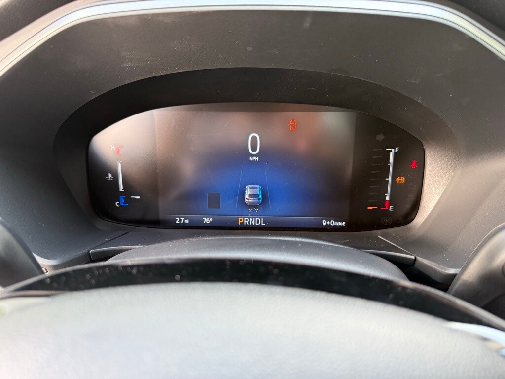 2025 Ford Escape photo 3