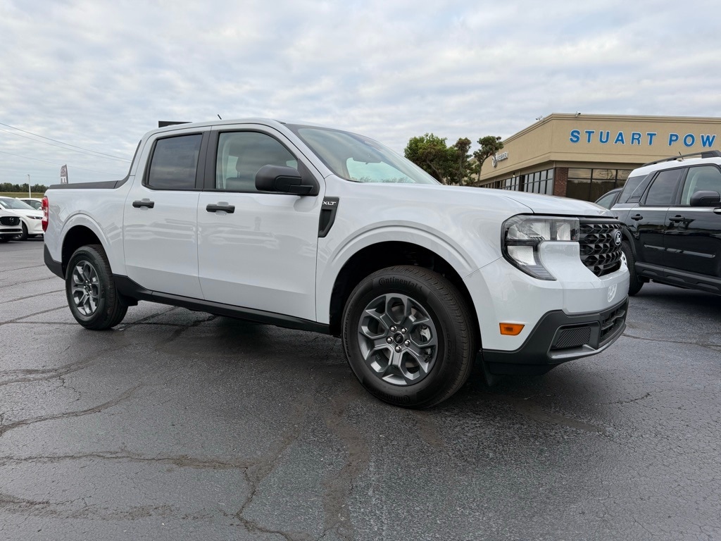 2025 Ford Maverick XLT's photo