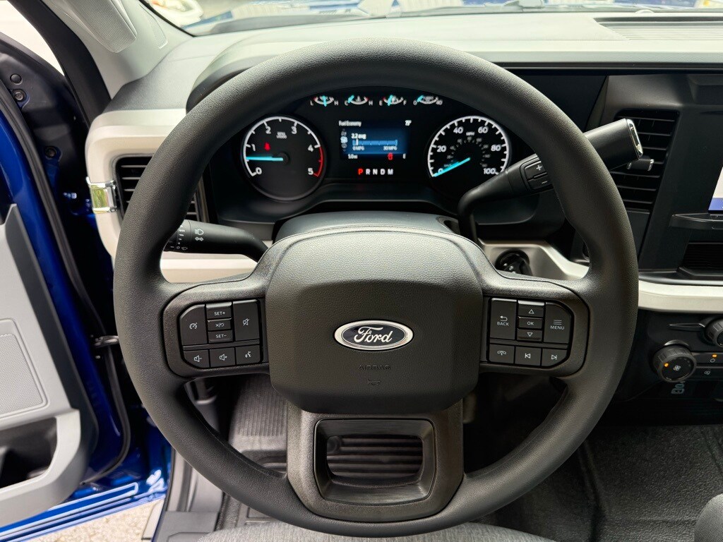 2026 Ford F-350 XL photo 2