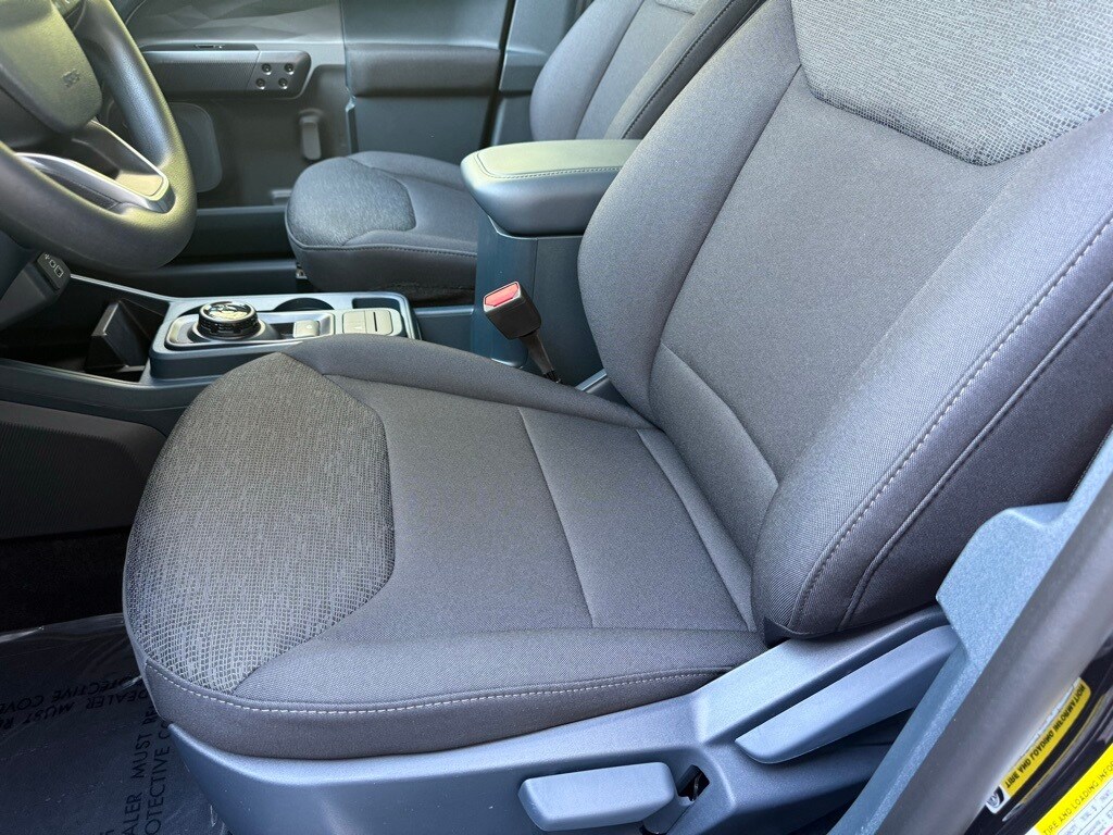 2025 Ford Maverick XL photo 4