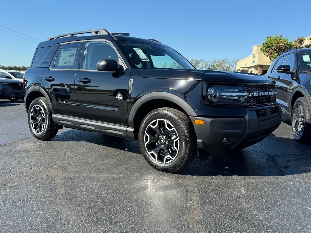2025 Ford Bronco Sport Outer Banks's photo