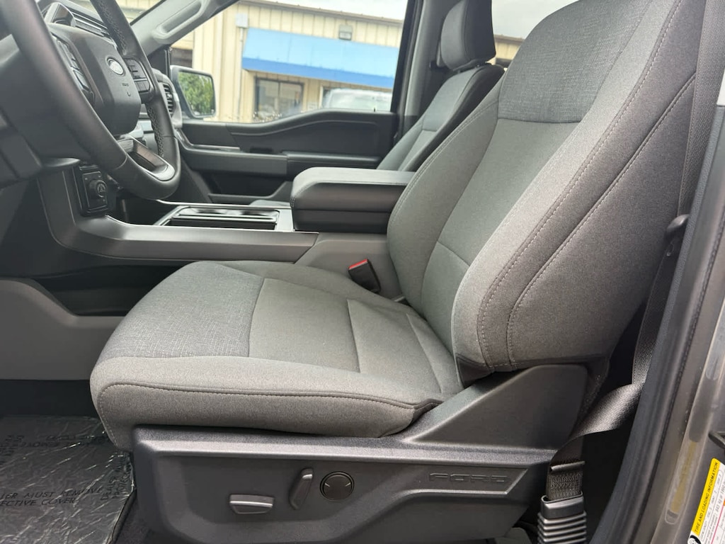 Used 2024 Ford F-150 XLT 4WD Supercrew 5.5 Box Truck