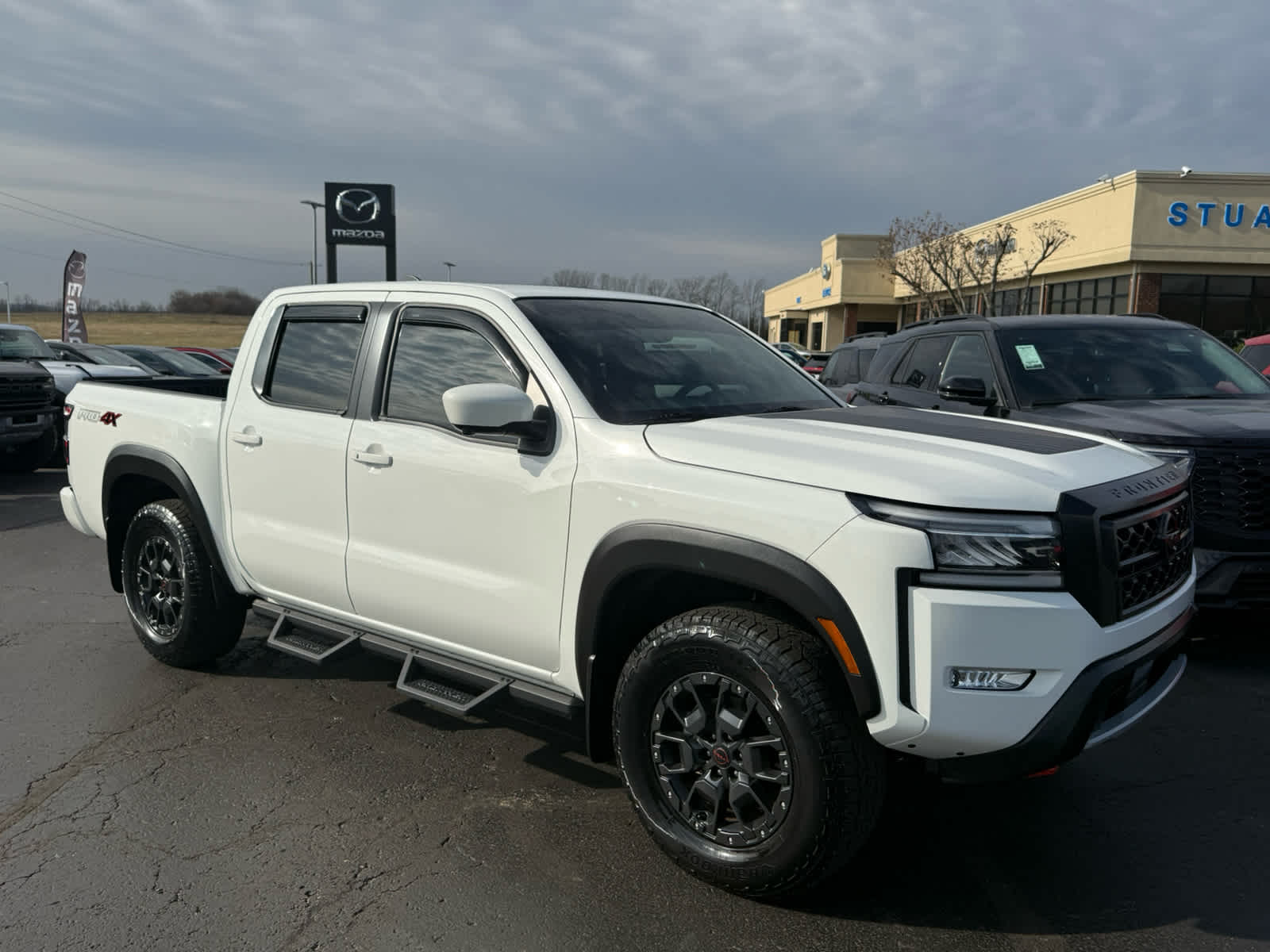 2023 Nissan Frontier PRO-4X's photo
