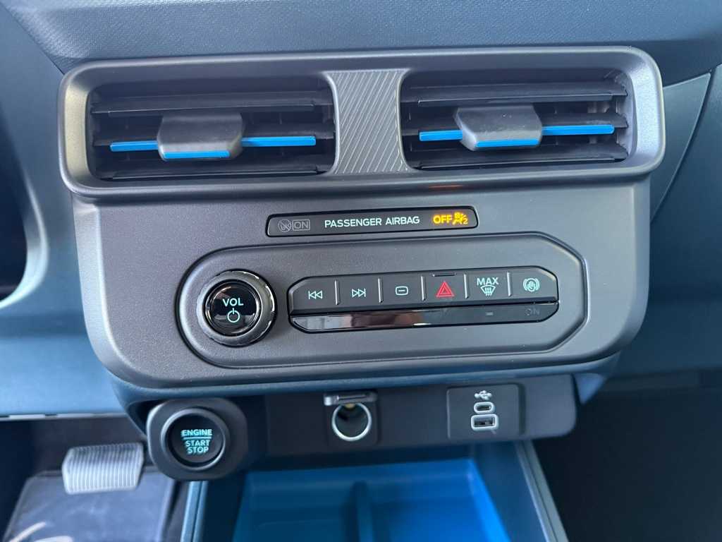 2025 Ford Maverick XLT - Photo 14