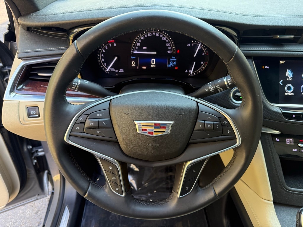 Used 2017 Cadillac XT5 Luxury SUV