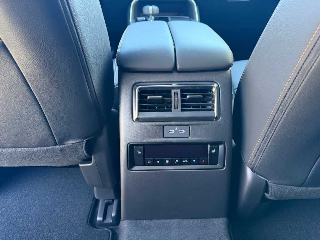 2026 Mazda CX-70 Premium Package - Photo 13