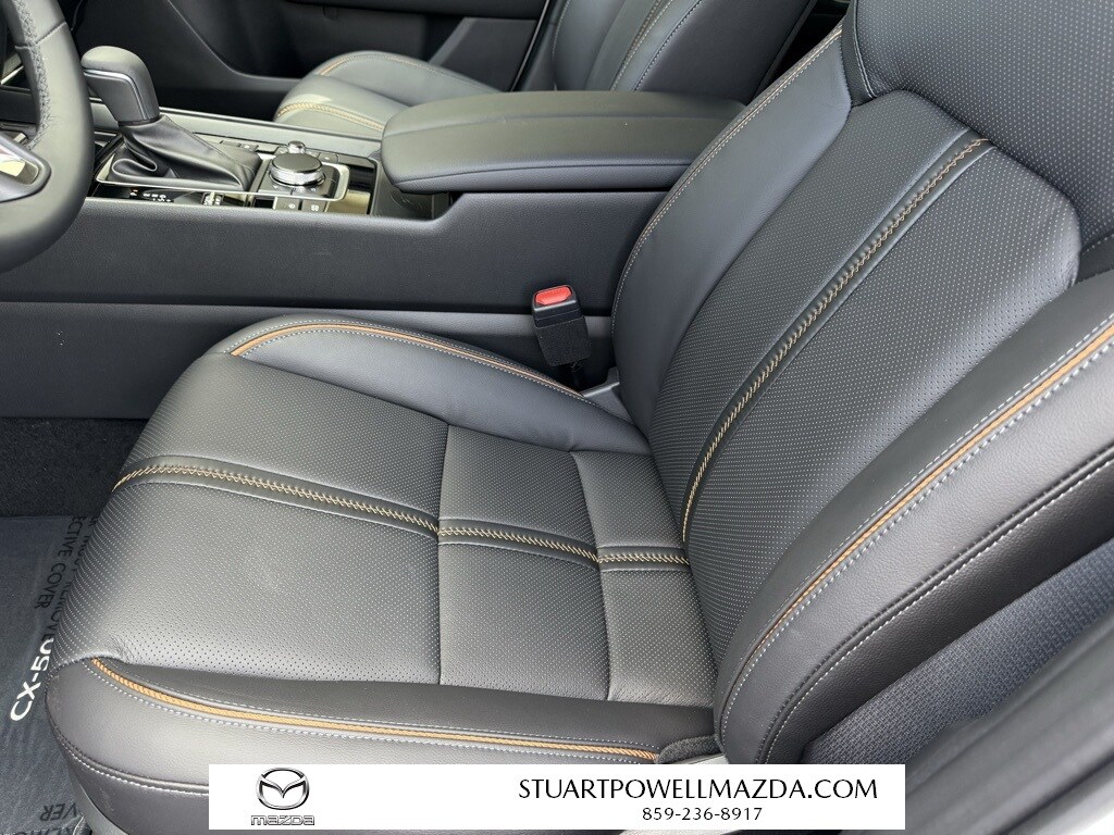 2025 Mazda CX-50 Premium photo 4