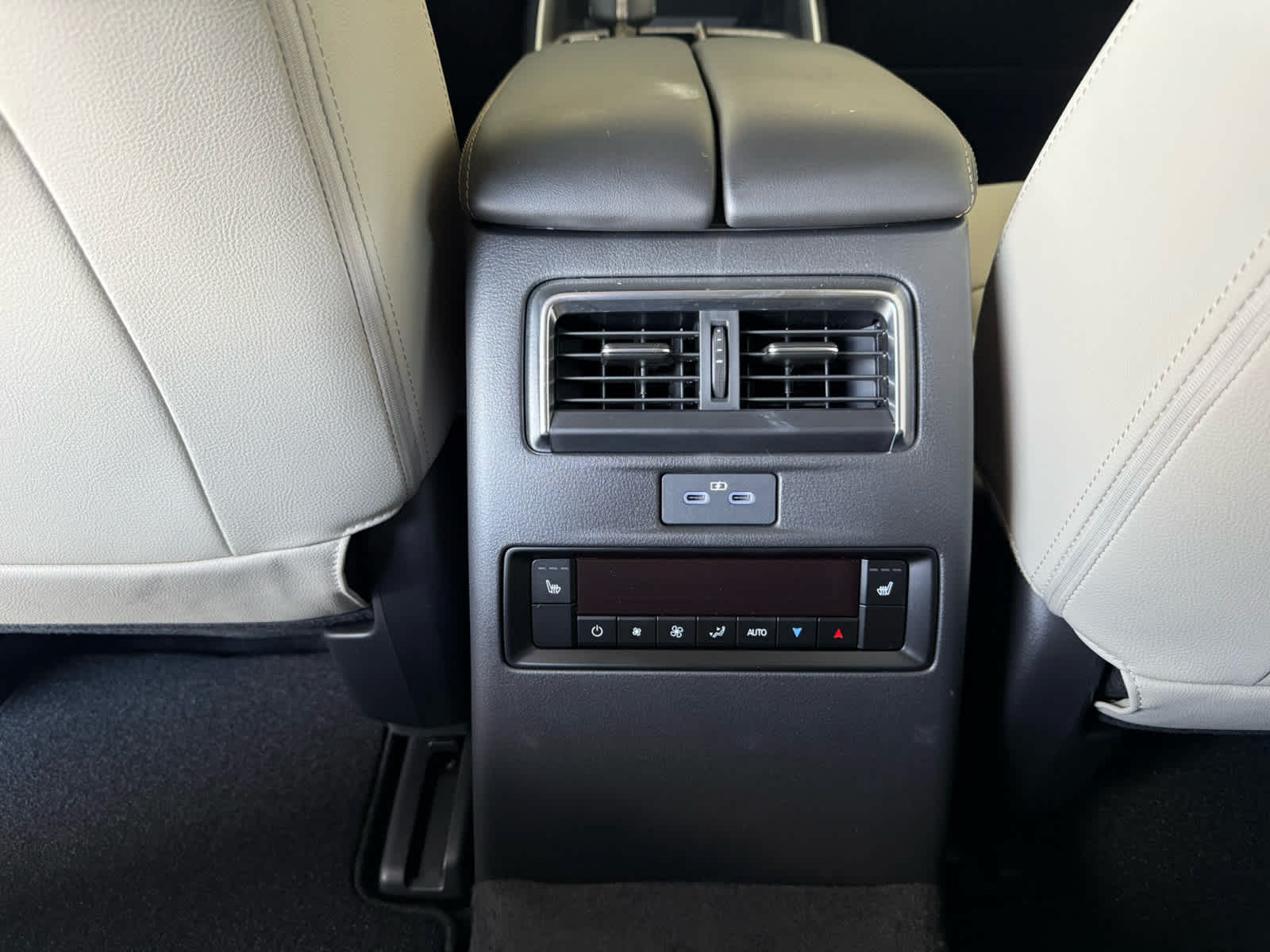 2026 Mazda CX-90 Preferred Package - Photo 13
