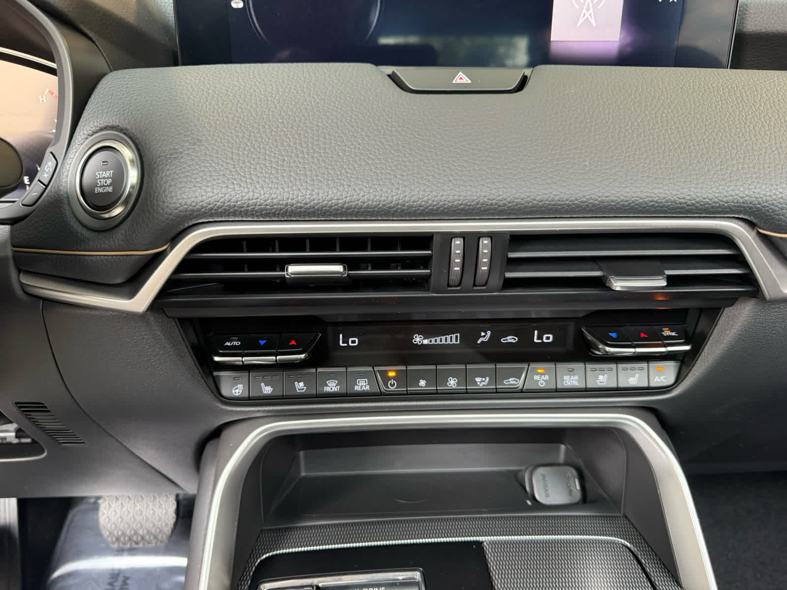 2026 Mazda CX-90 Premium Package - Photo 16
