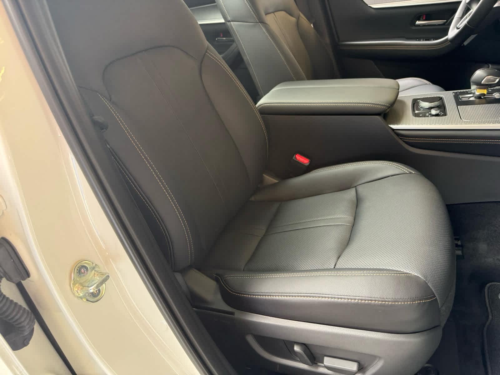 2026 Mazda CX-90 Premium Package - Photo 10
