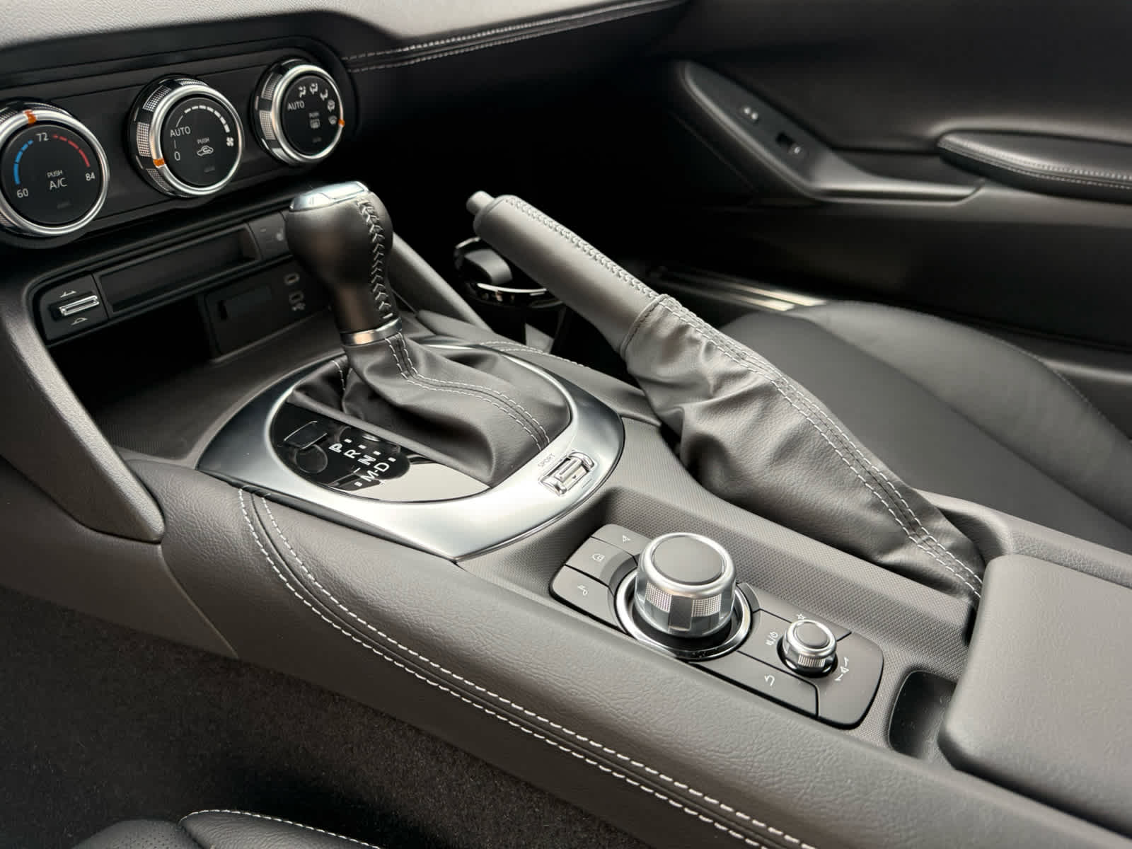 2025 Mazda MX-5 Miata RF Grand Touring - Photo 6