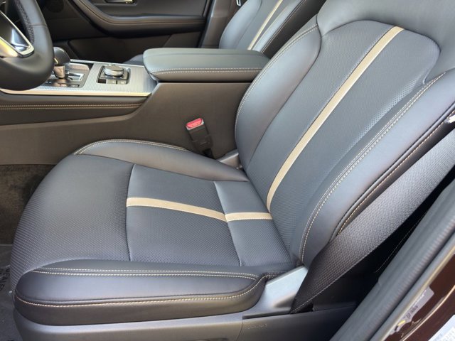 2025 Mazda CX-90 Plug-in Hybrid Premium Plus photo 4