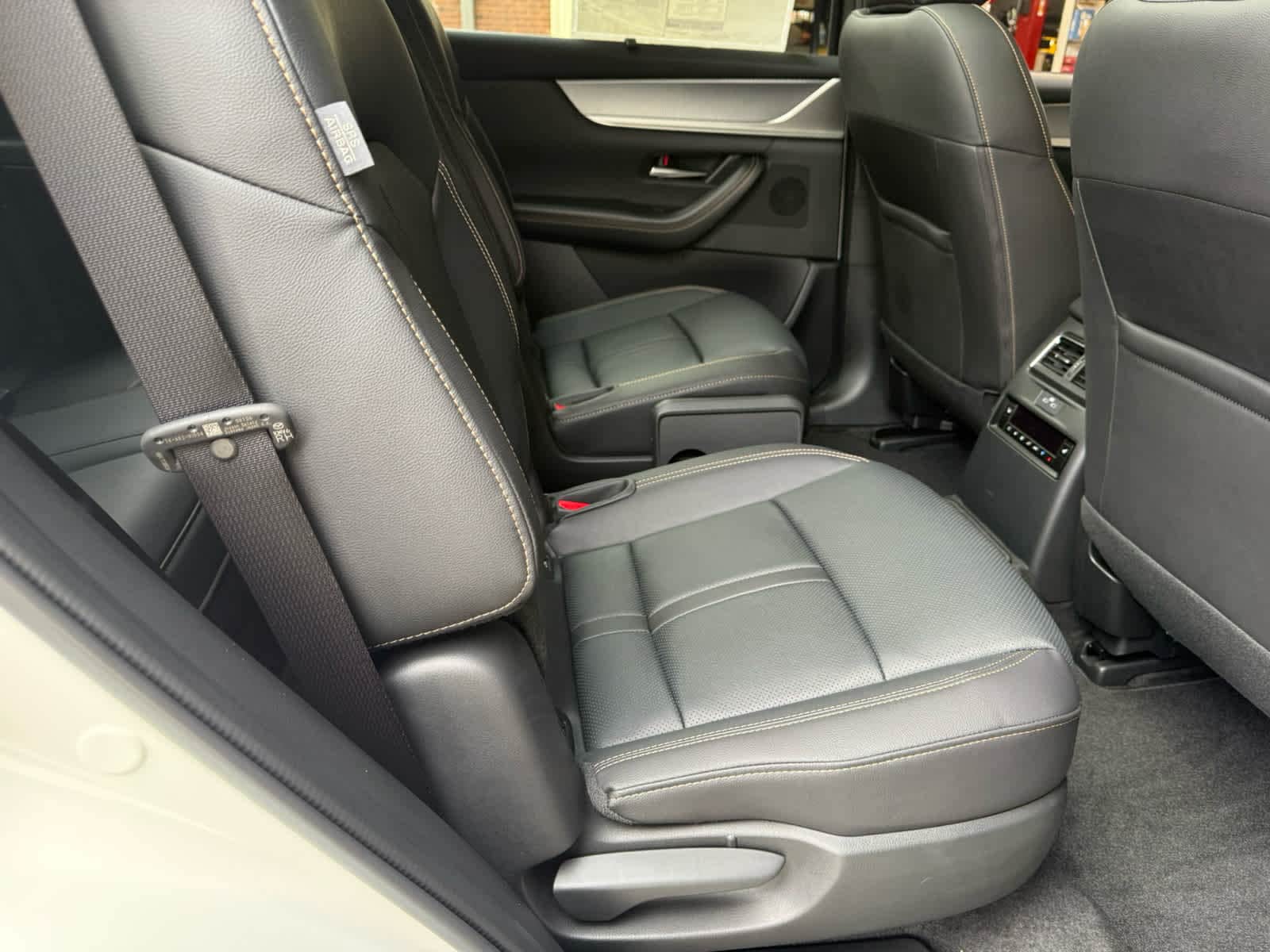 2026 Mazda CX-90 Premium Package - Photo 9