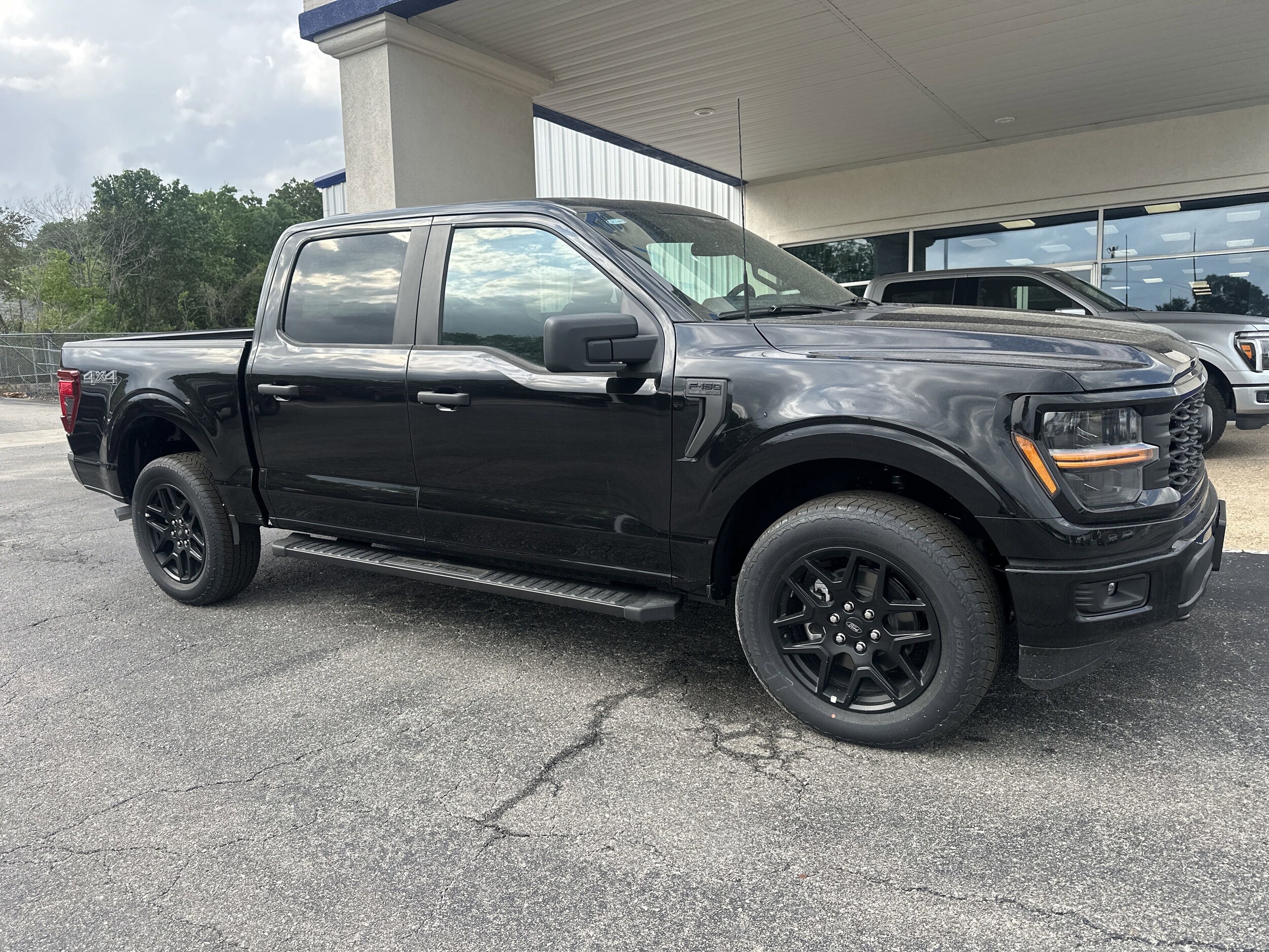 2025 Ford F-150 STX photo 2