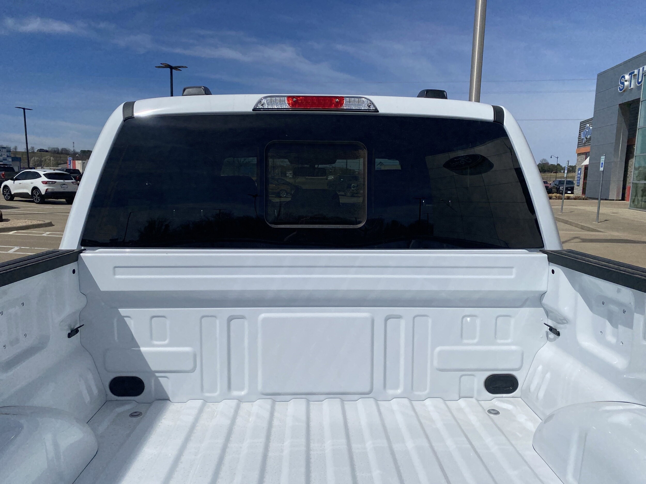 2025 Ford F-150 Lariat photo 4