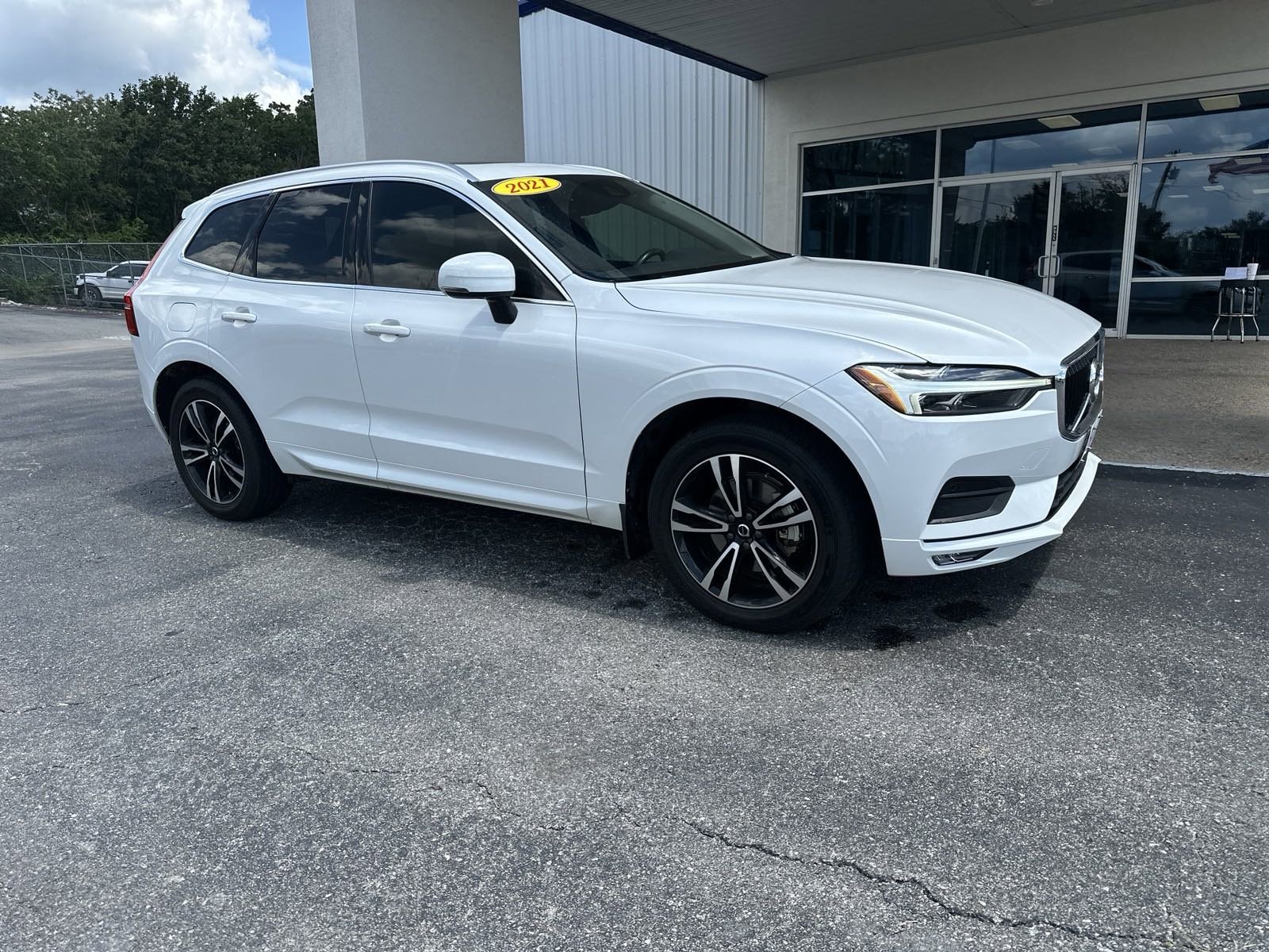 Used 2021 Volvo XC60 Momentum with VIN YV4102DK7M1855884 for sale in Atoka, OK