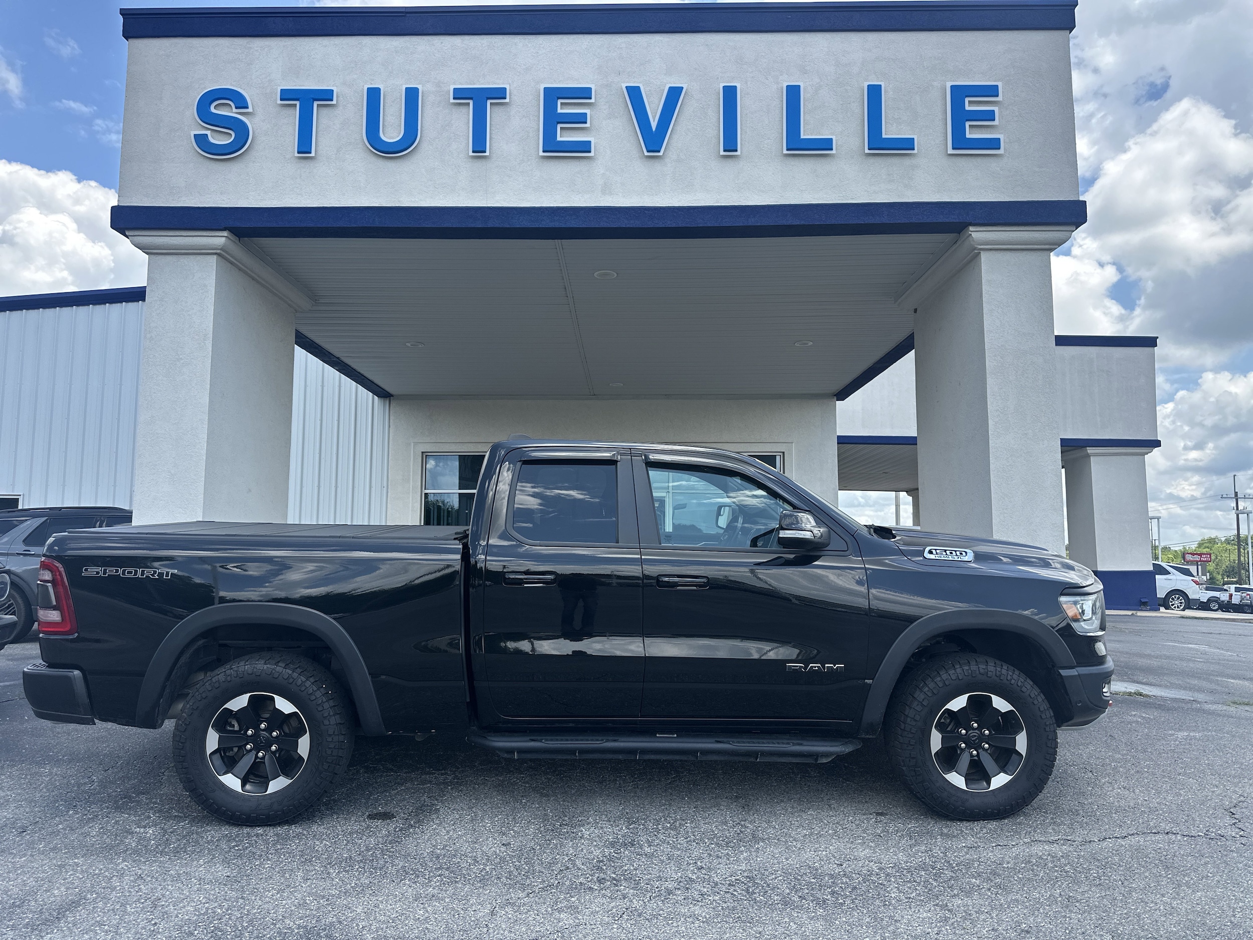 2021 RAM 1500 Big Horn/Lone Star 4x4 Quad Cab 6'4's photo
