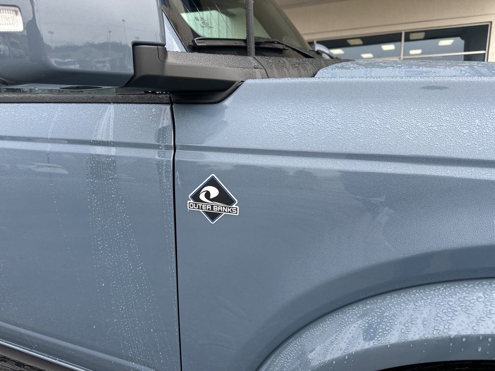 2024 Ford Bronco Outer Banks photo 3