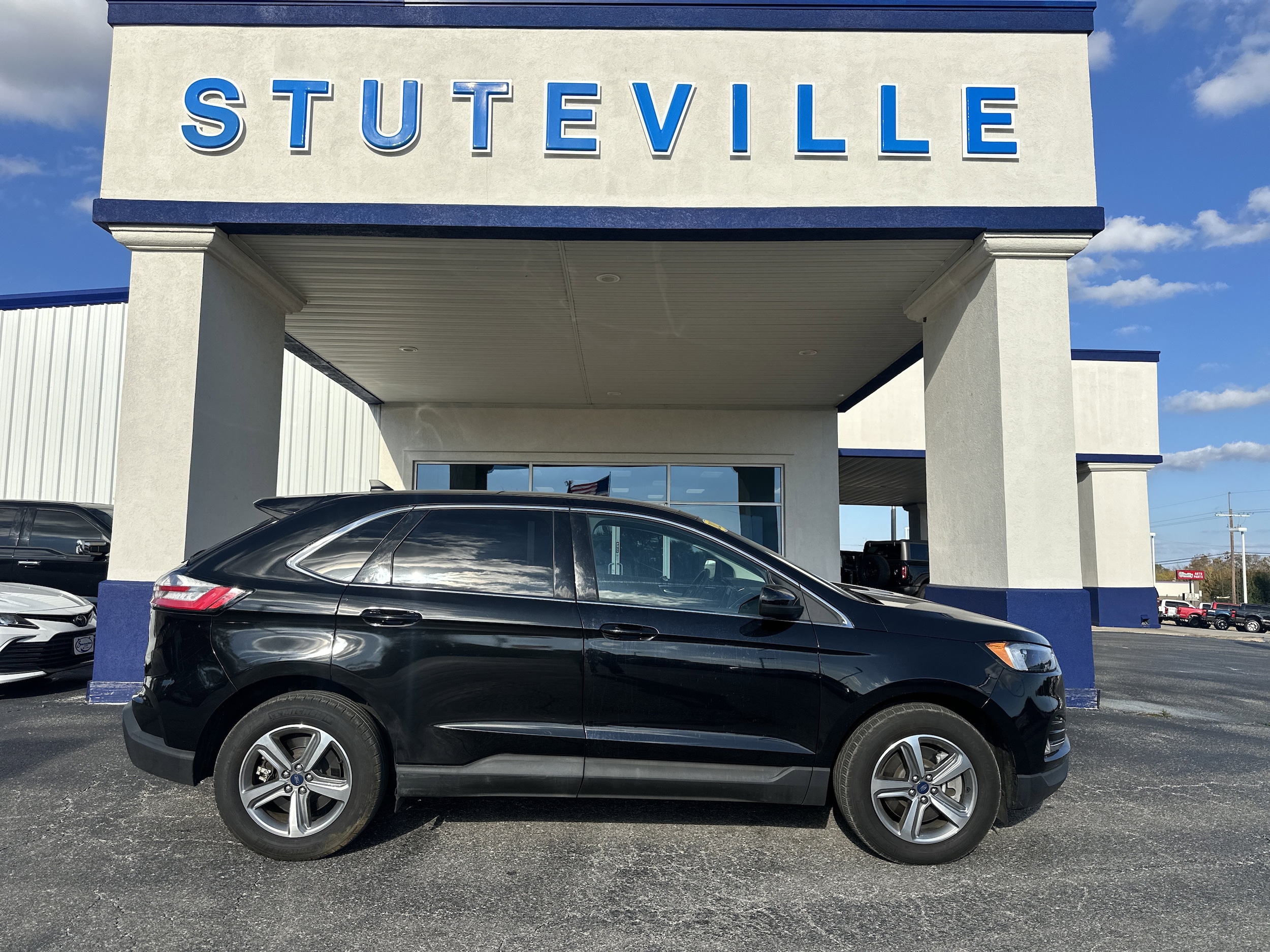 2022 Ford Edge SEL's photo