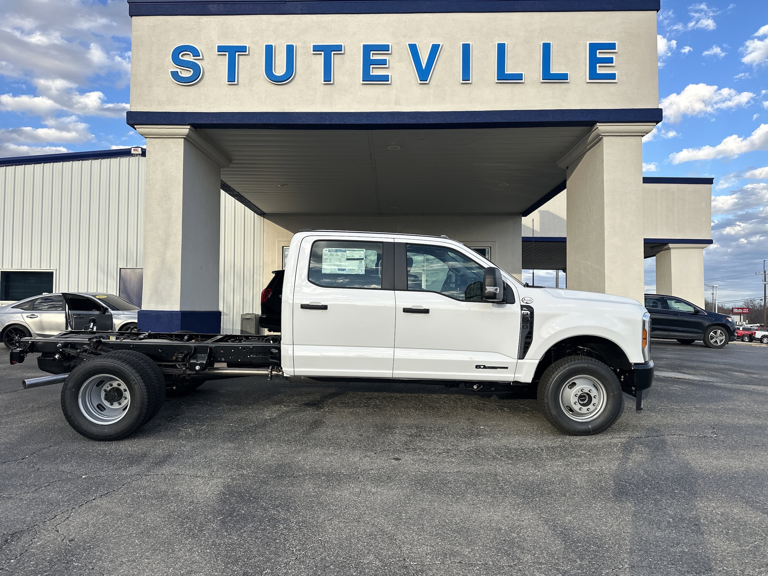 2026 Ford F-350 Super Duty Chassis Cab XL's photo