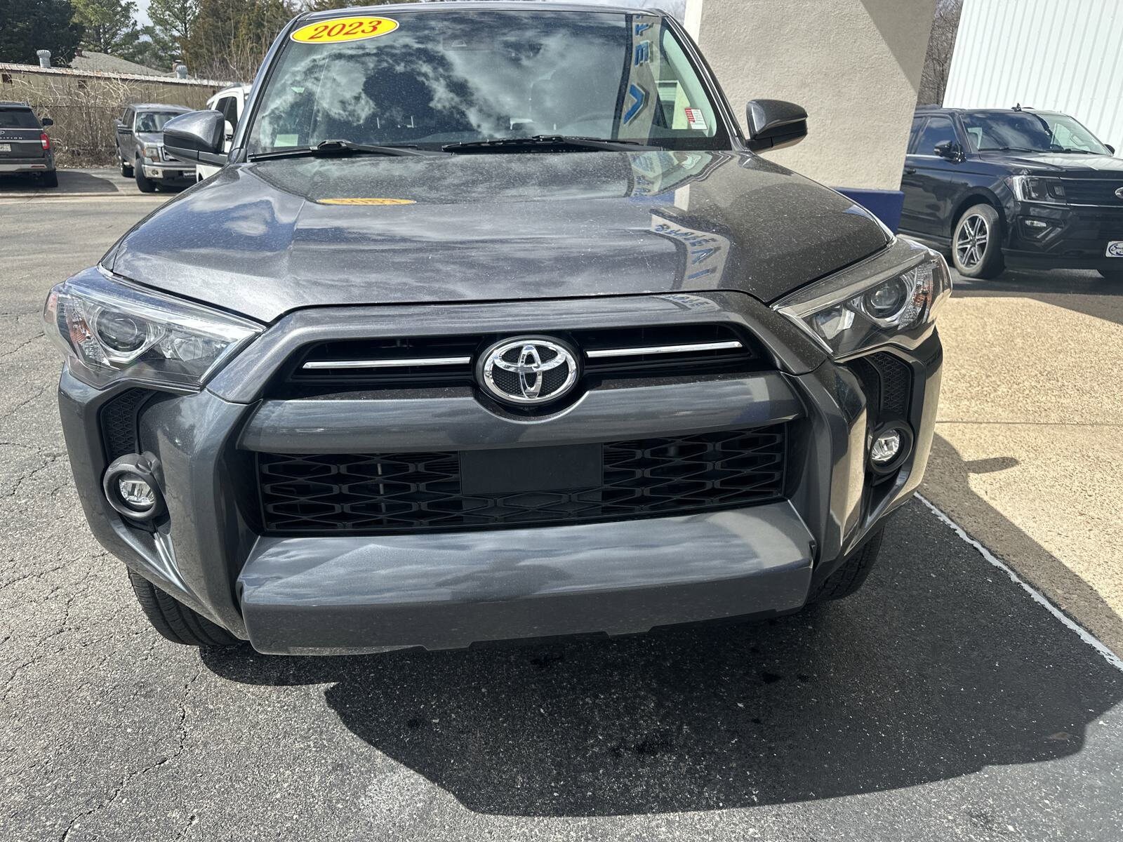 2023 Toyota 4Runner SR5 photo 3