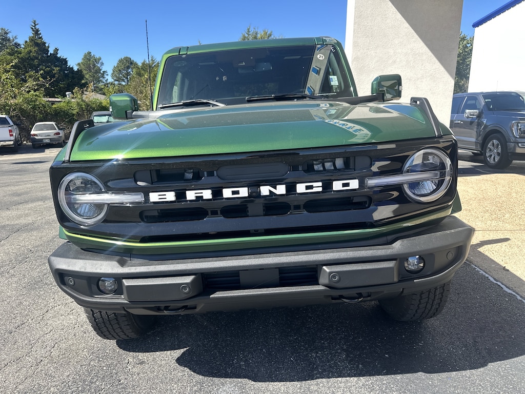 New 2025 Ford Bronco Outer Banks SUV