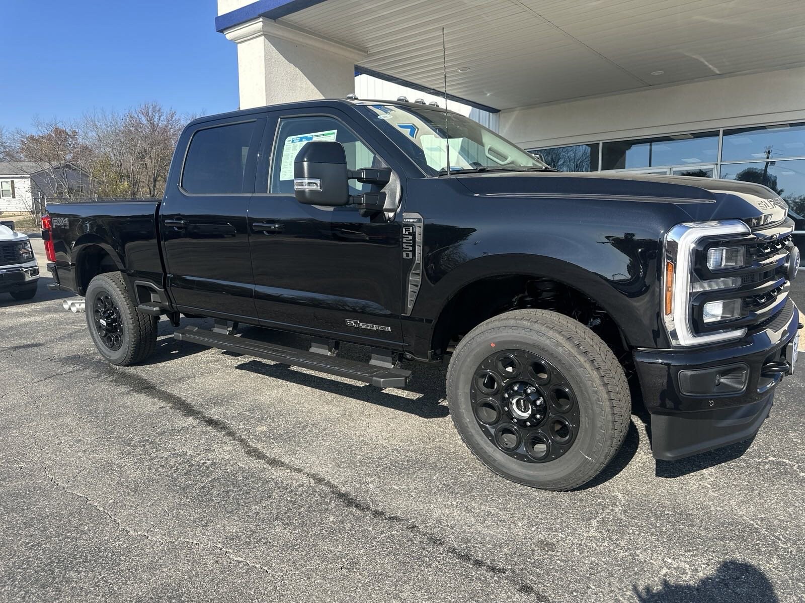 2024 Ford F-250 Lariat photo 2