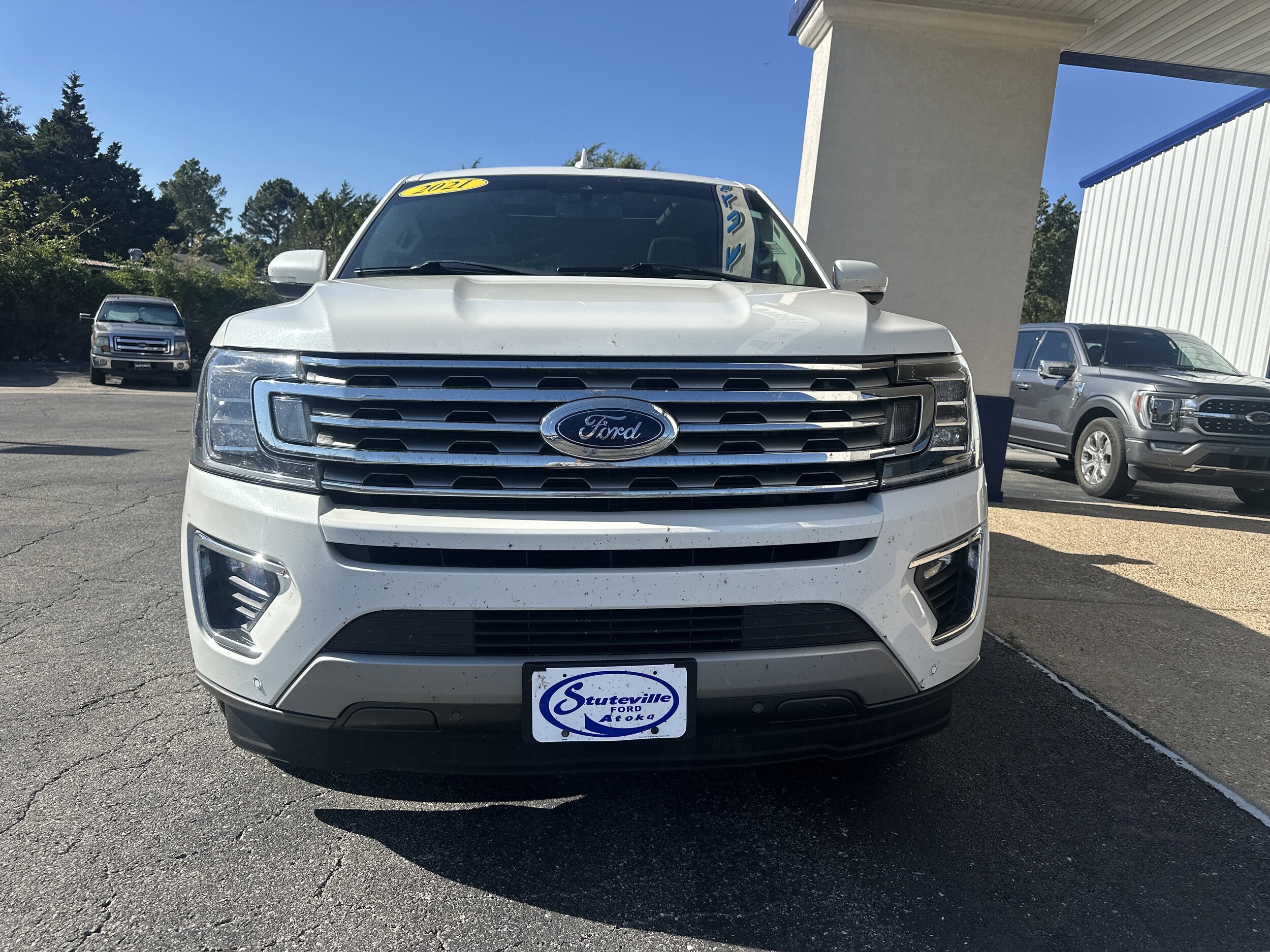 2021 Ford Expedition Limited photo 2