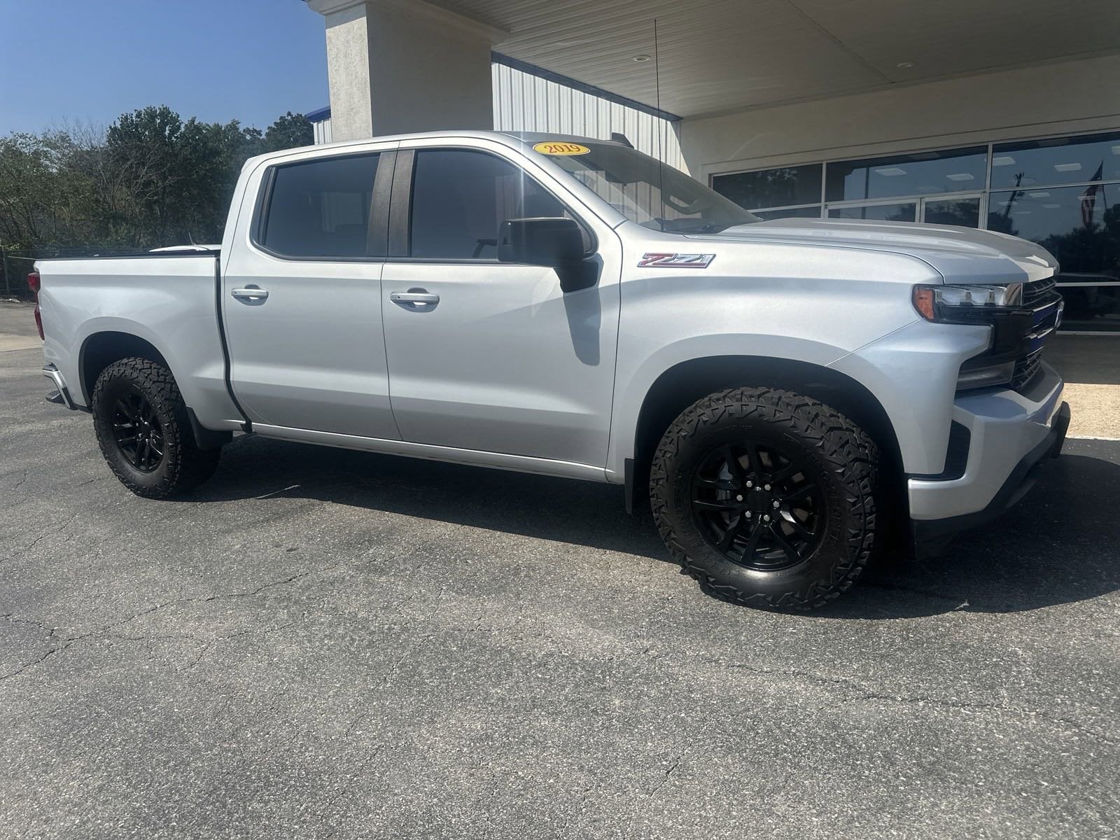 Used 2019 Chevrolet Silverado 1500 RST with VIN 1GCUYEED0KZ142298 for sale in Atoka, OK