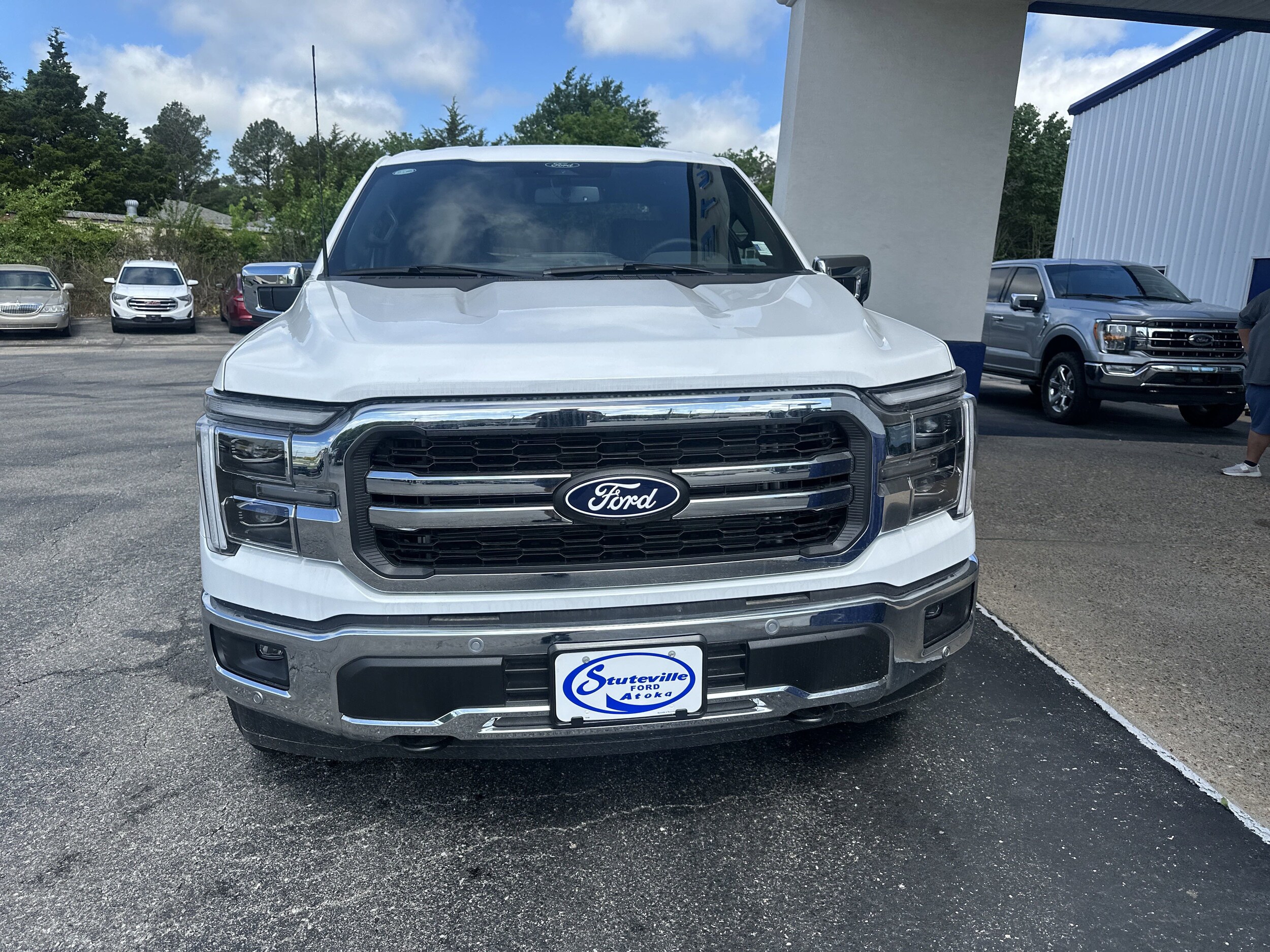 2025 Ford F-150 Lariat photo 3