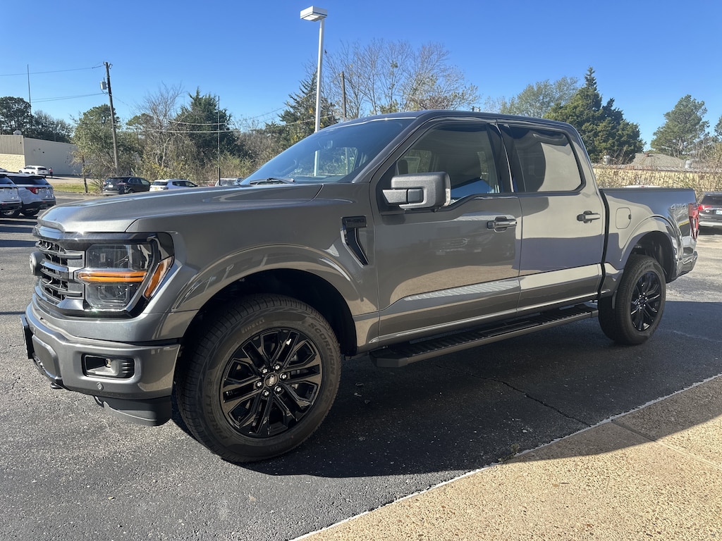 New 2025 Ford F-150 XLT Truck SuperCrew Cab