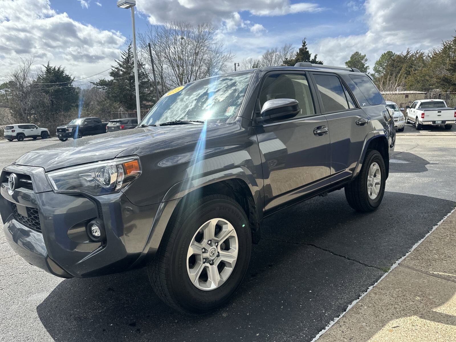 2023 Toyota 4Runner SR5 photo 4