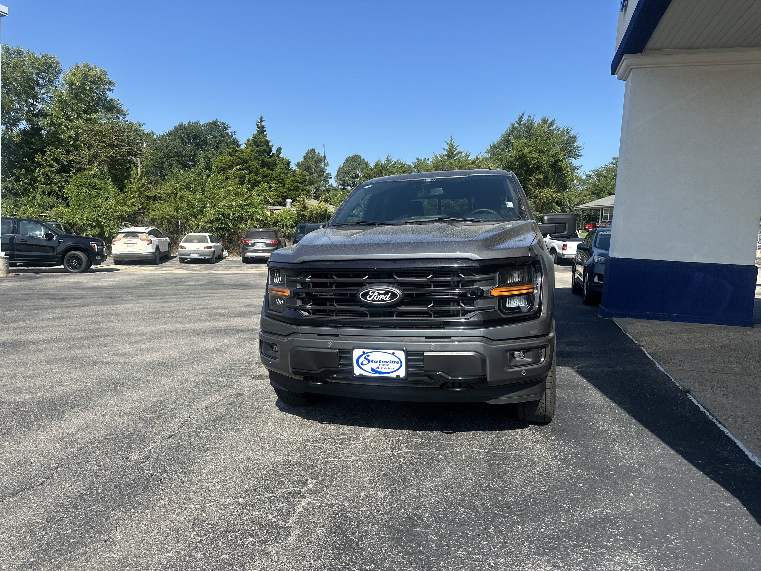 2025 Ford F-150 XLT photo 3