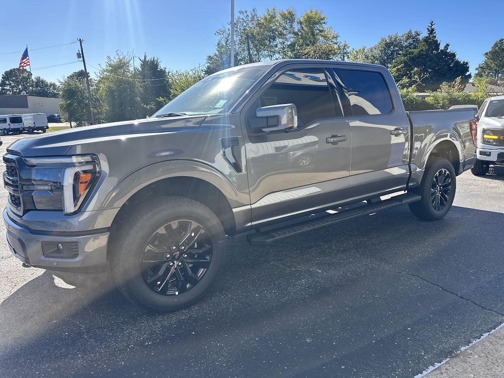 New 2025 Ford F-150 Lariat Truck SuperCrew Cab