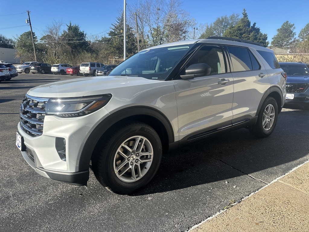 New 2026 Ford Explorer Active SUV