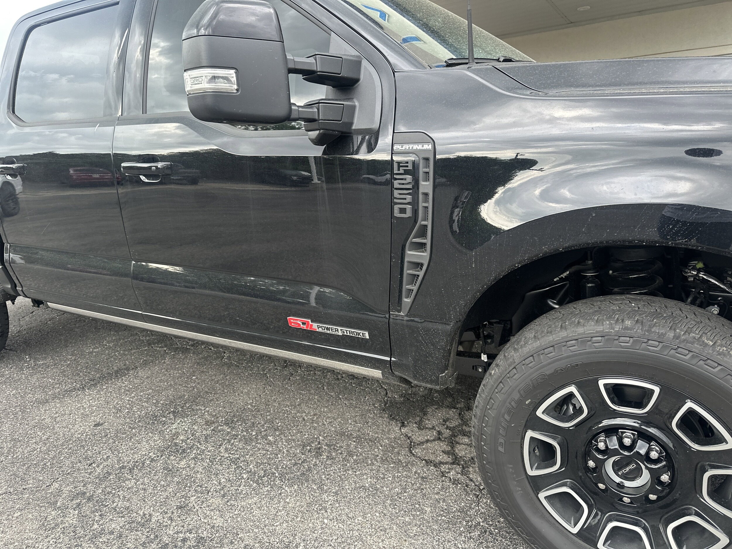2025 Ford F-250 Platinum photo 3