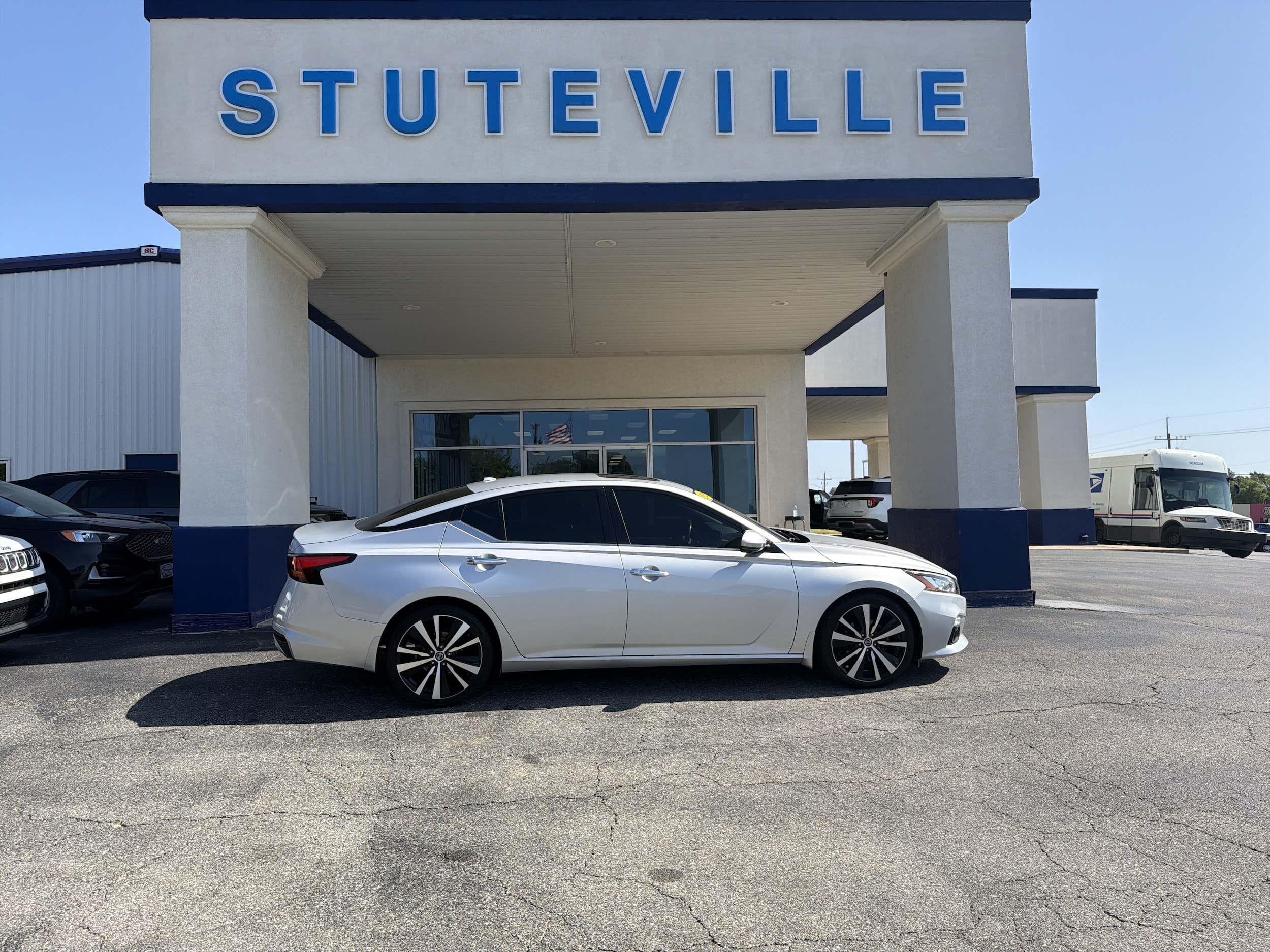 Used 2020 Nissan Altima Platinum with VIN 1N4BL4FV2LC183937 for sale in Atoka, OK
