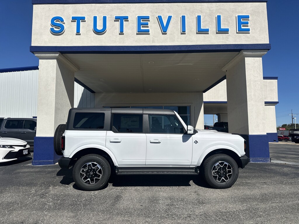 New 2025 Ford Bronco Outer Banks SUV