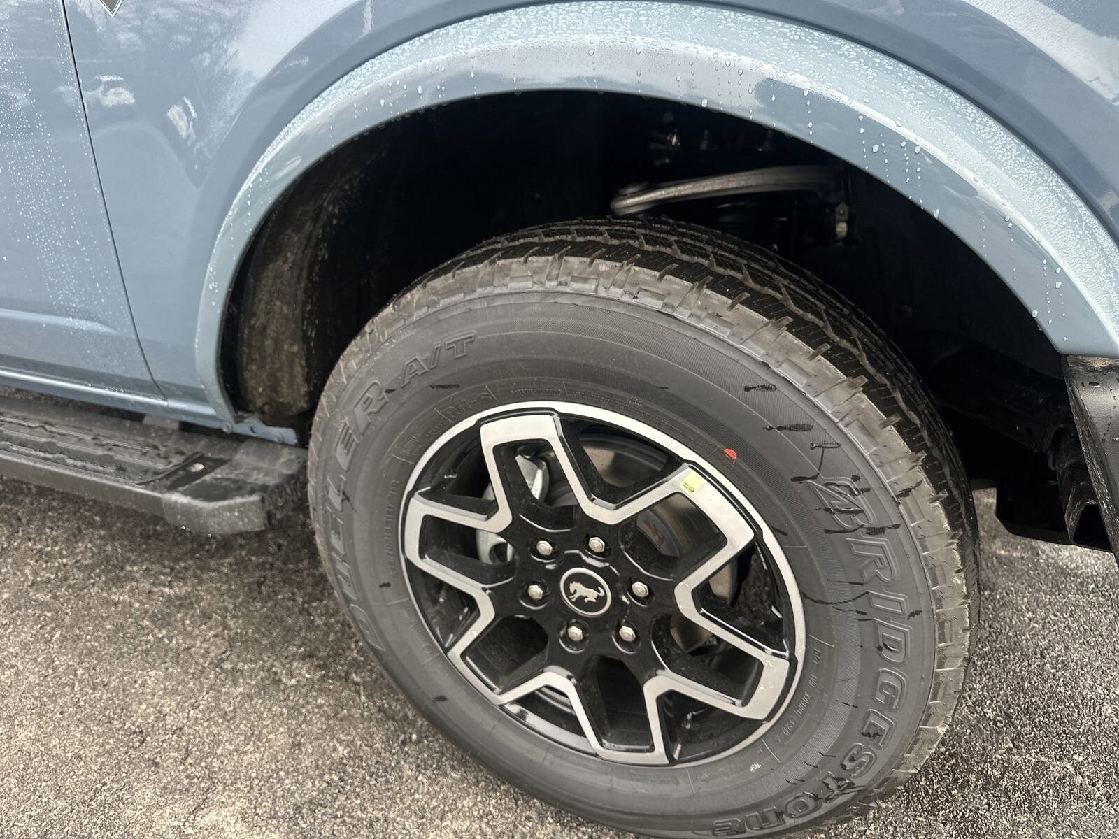 2024 Ford Bronco Outer Banks photo 4