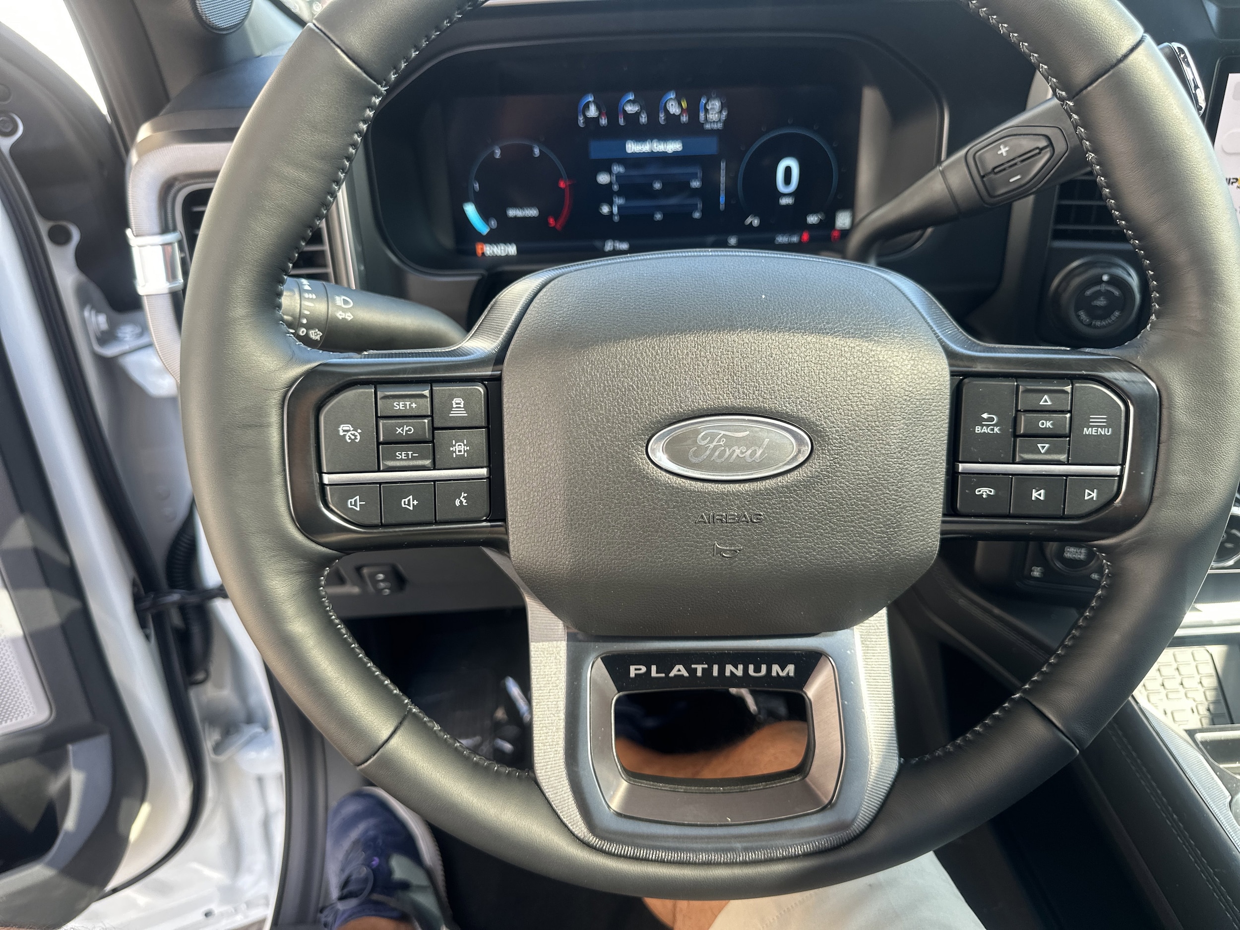 2026 Ford F-250 Super Duty Platinum - Photo 13
