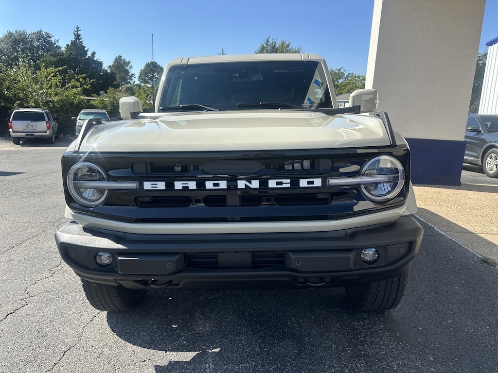 New 2025 Ford Bronco Outer Banks SUV